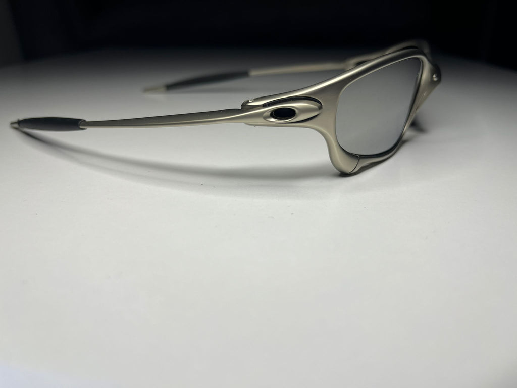 Resolute-Titanium Frame- Mirror Lenses- Polarized